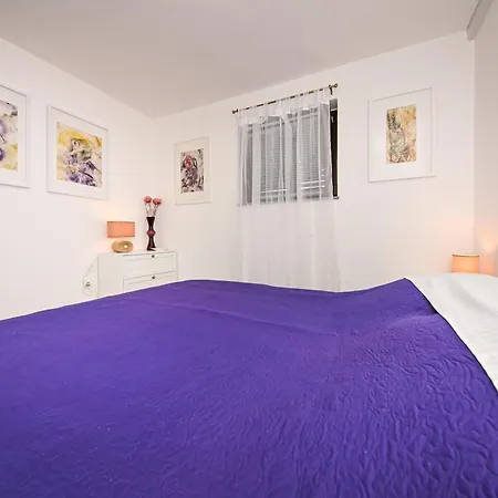 Apartment Lovely In The Groundfloor Zadar