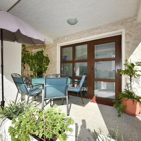 Lovely In The Groundfloor Apartment *