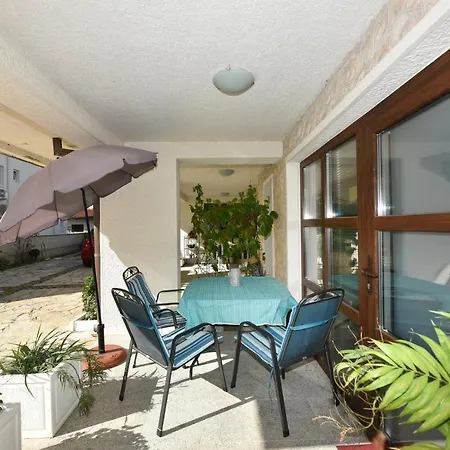 Lovely In The Groundfloor Apartment