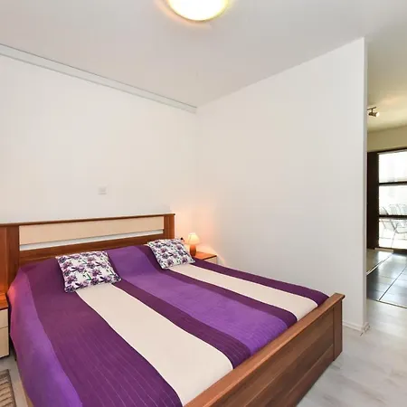 Lovely In The Groundfloor Apartment *