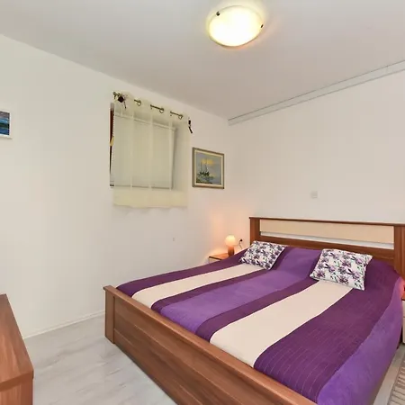 Lovely In The Groundfloor Apartment *