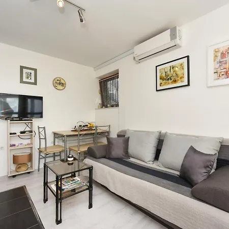 Lovely In The Groundfloor * Zadar