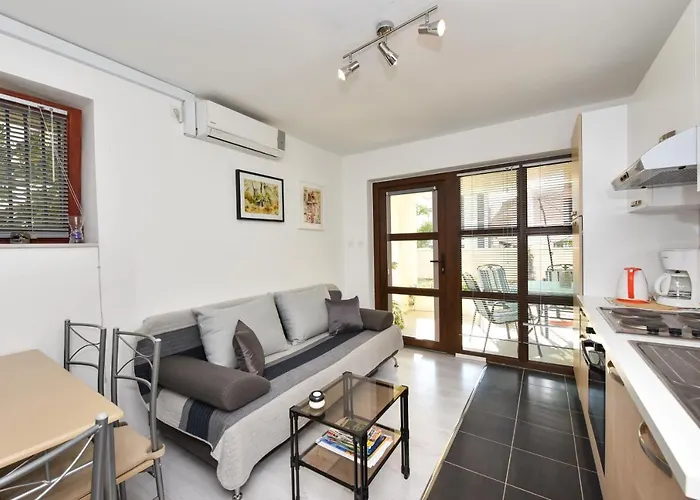 Apartman Lovely In The Groundfloor *